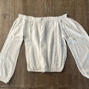 Brandy Melville Crop Top, One Size 🤍